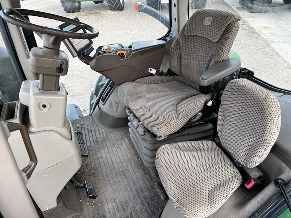2015 John Deere 8270R - Photo23