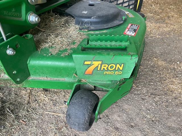 2016 John Deere Z950R Image 2