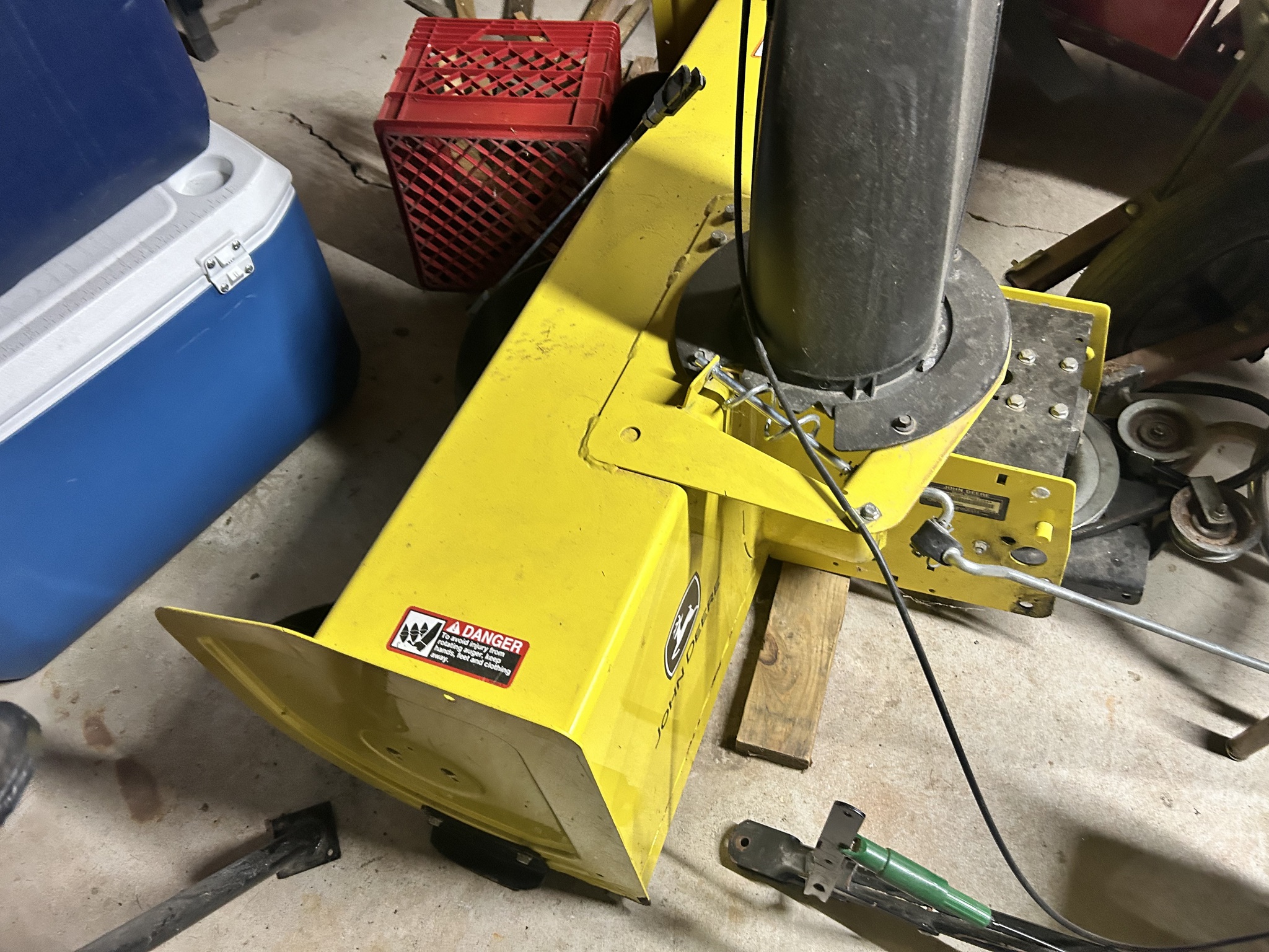 2015 John Deere X590 Image 7