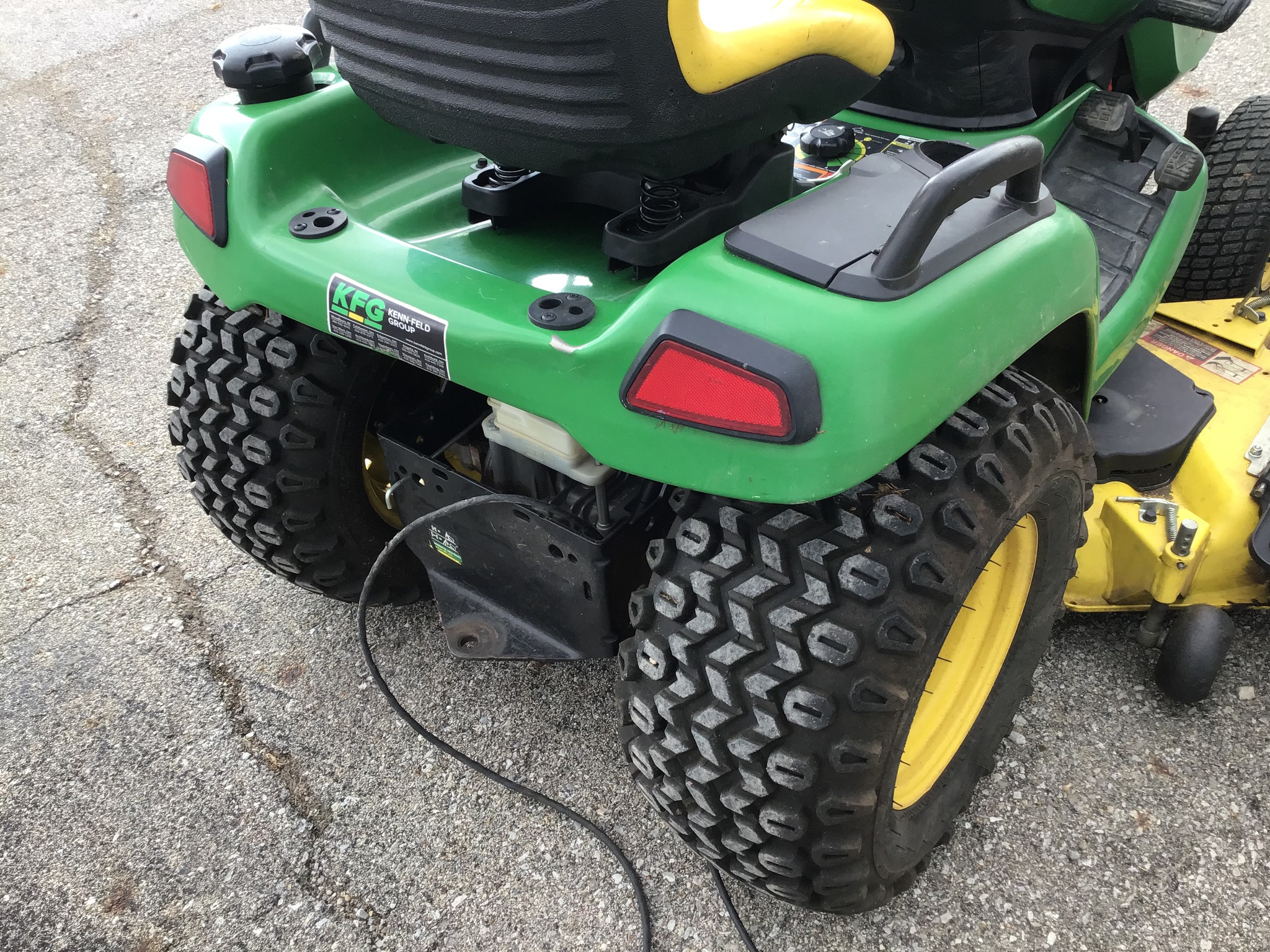 2015 John Deere X590 Image 5