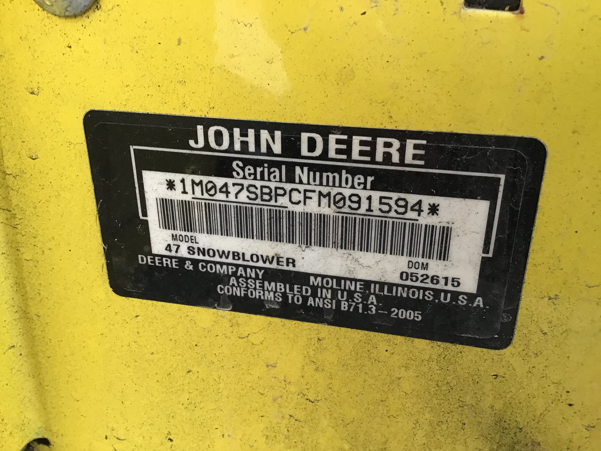 2015 John Deere X590 Image 18