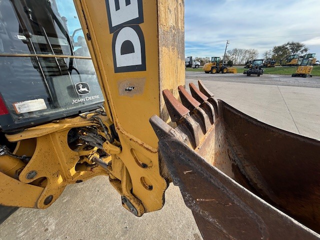 2002 John Deere 410G Image 14