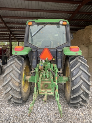 2015 John Deere 6125M Photo 9
