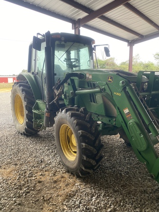 2015 John Deere 6125M Photo 5