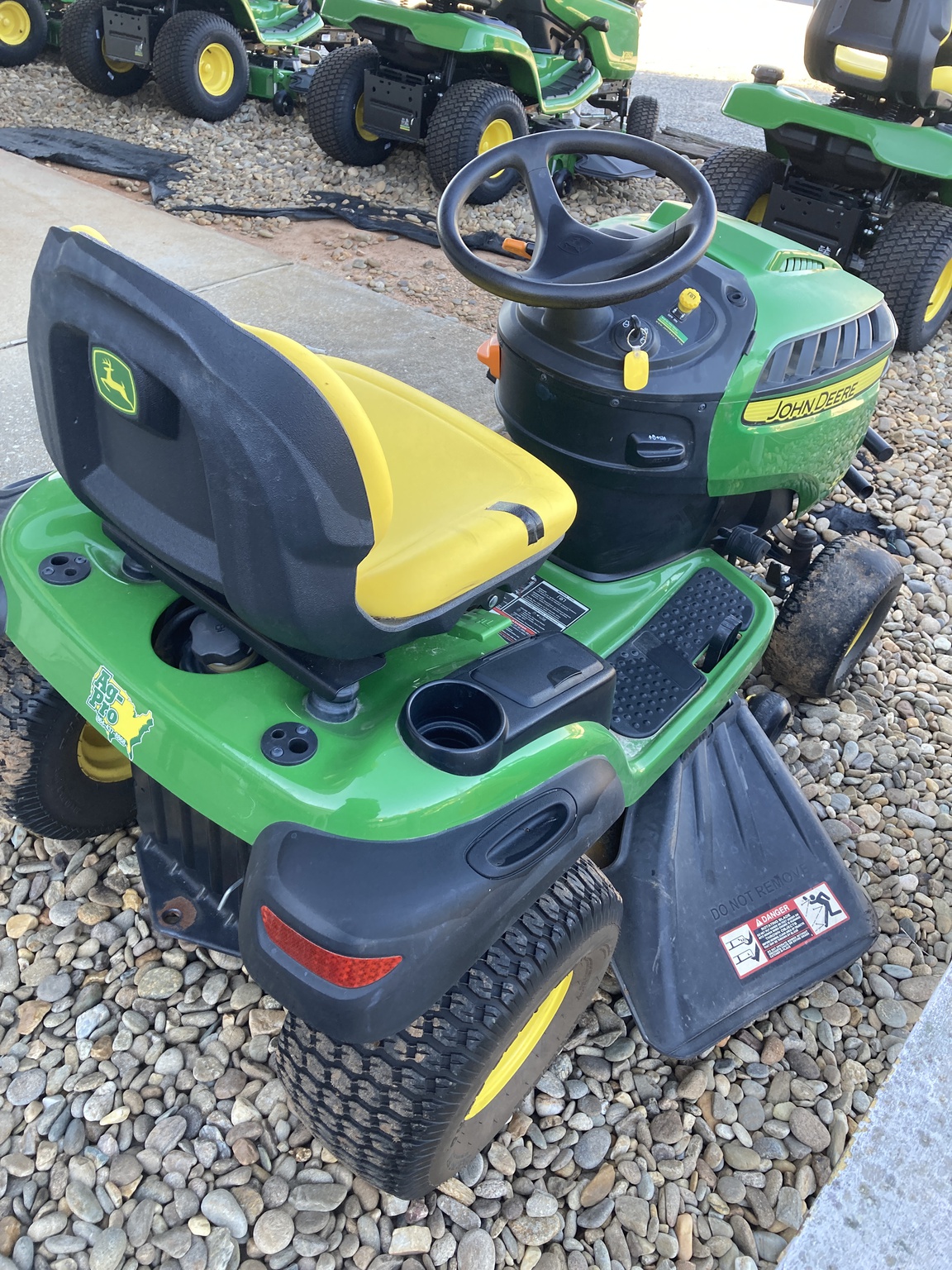 2017 John Deere S240 Image 3