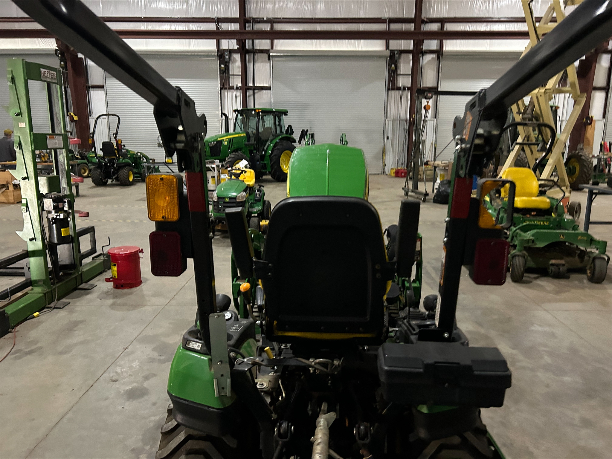 2022 John Deere 1025R Image 4