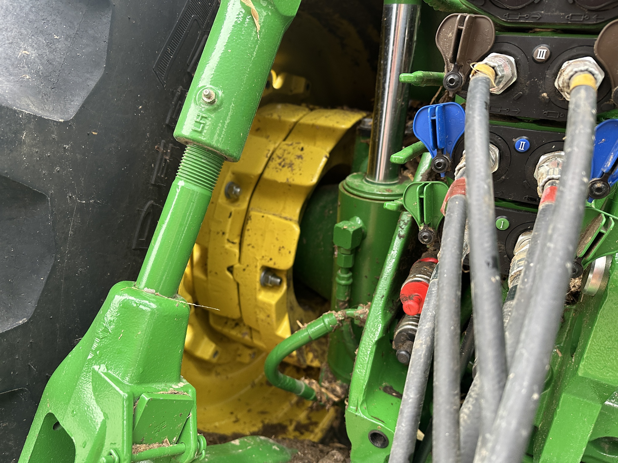 2023 John Deere 8R 340 Image 11