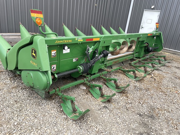  John Deere 608C StalkMaster