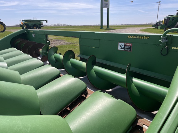 2009 John Deere 608C - Photo9