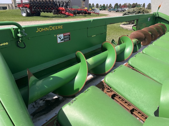 2009 John Deere 608C - Photo10