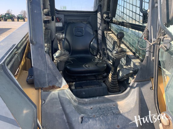 Photo of 2011 John Deere 332D