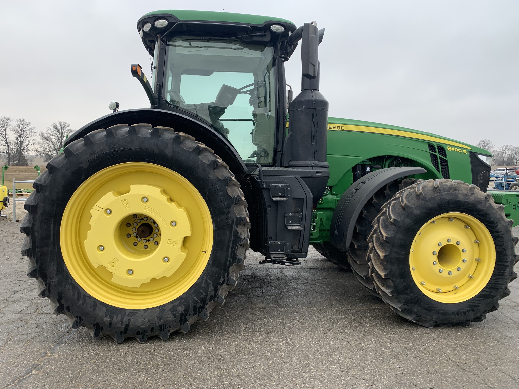  2019 John Deere 8400R at Heritage Tractor in Baldwin City, KS