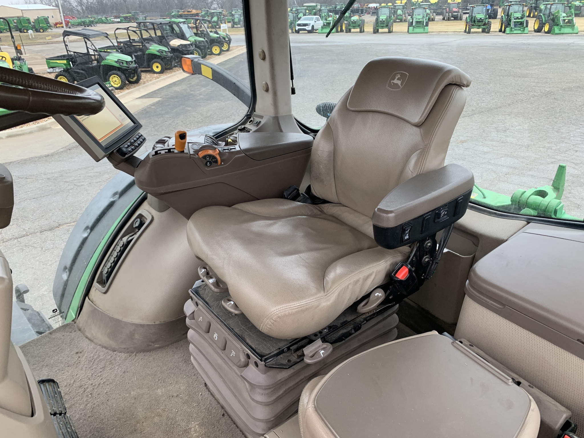  2019 John Deere 8400R at Heritage Tractor in Baldwin City, KS