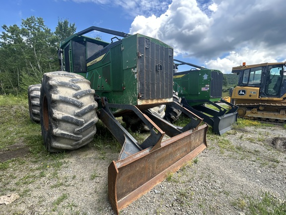 2016 John Deere 848L