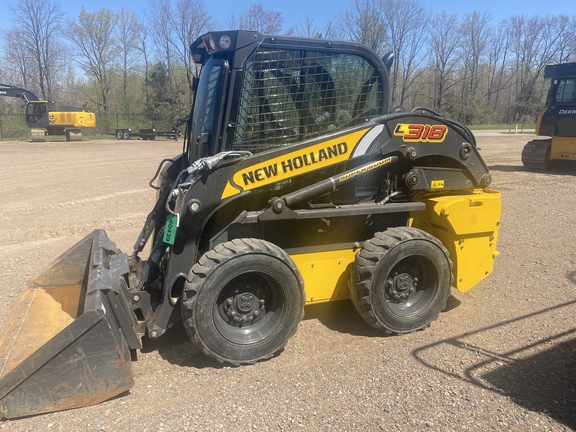 Photo of a 2020 New Holland L318