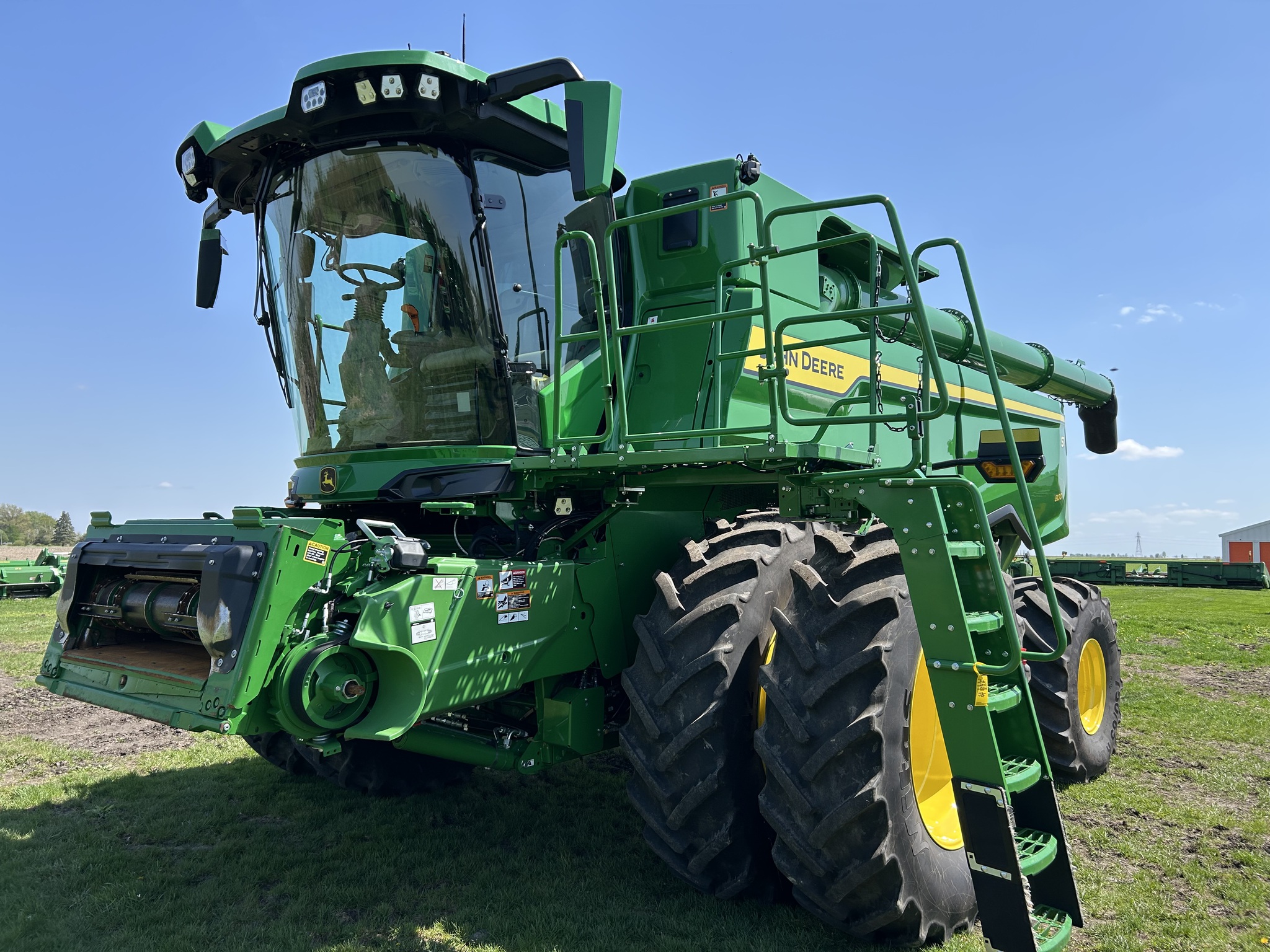  2025 John Deere S7 800 at Heritage Tractor in Brimfield, IL