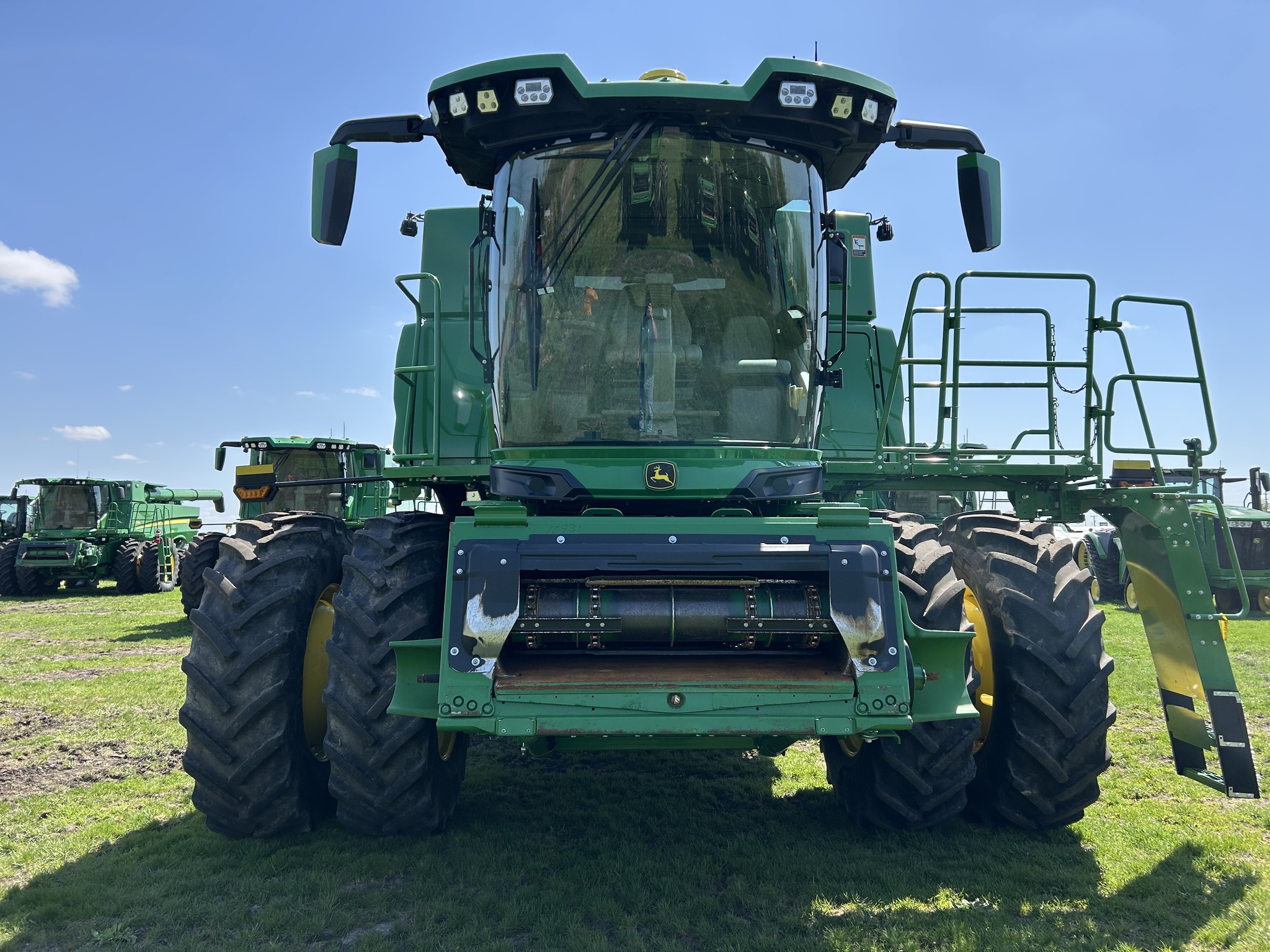  2025 John Deere S7 800 at Heritage Tractor in Brimfield, IL