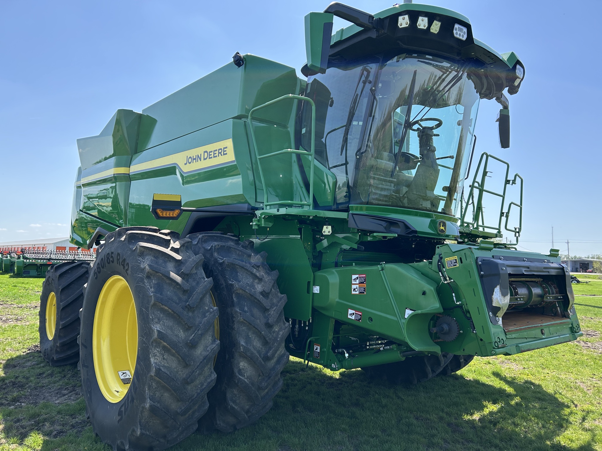  2025 John Deere S7 800 at Heritage Tractor in Brimfield, IL