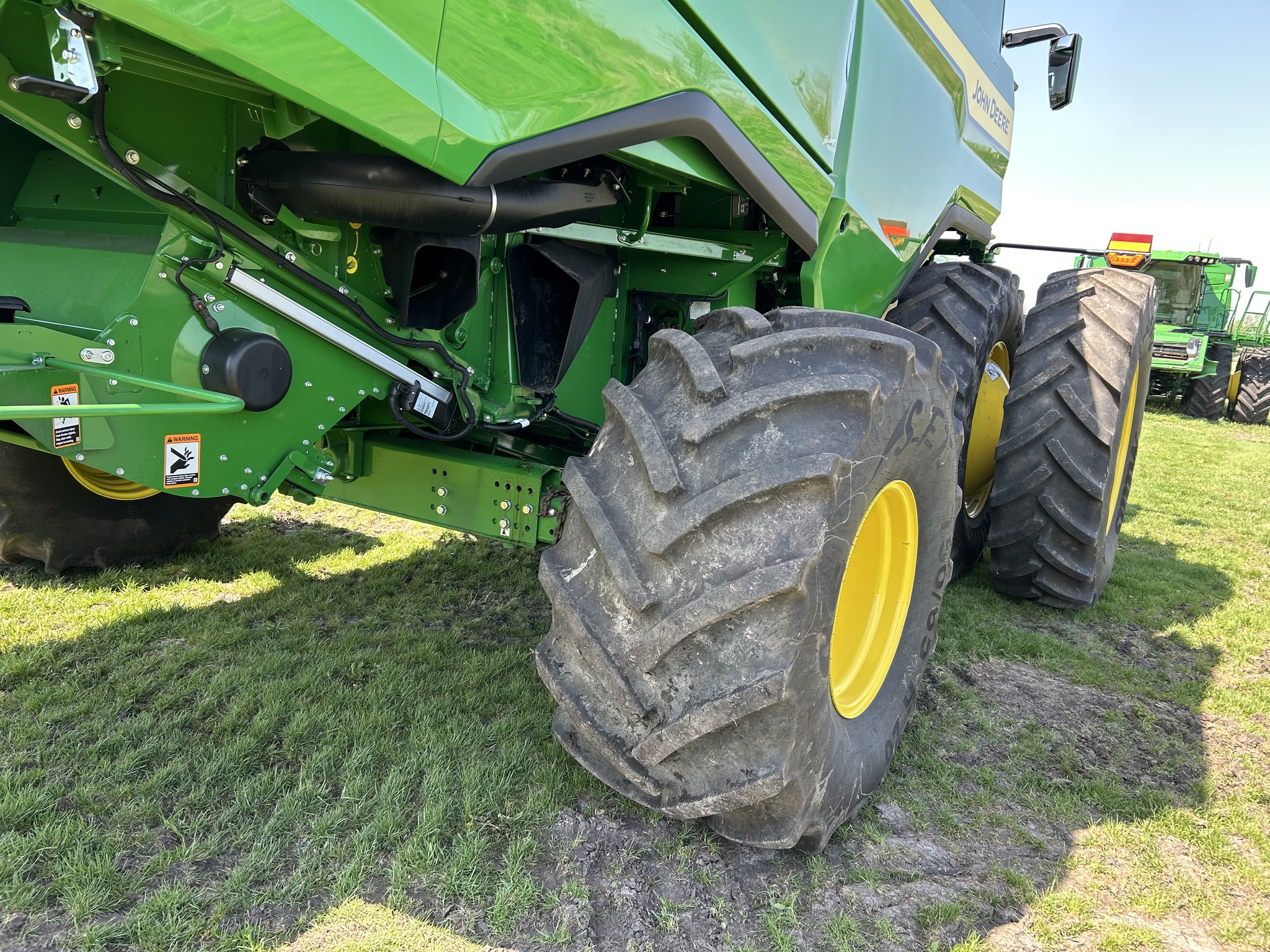  2025 John Deere S7 800 at Heritage Tractor in Brimfield, IL