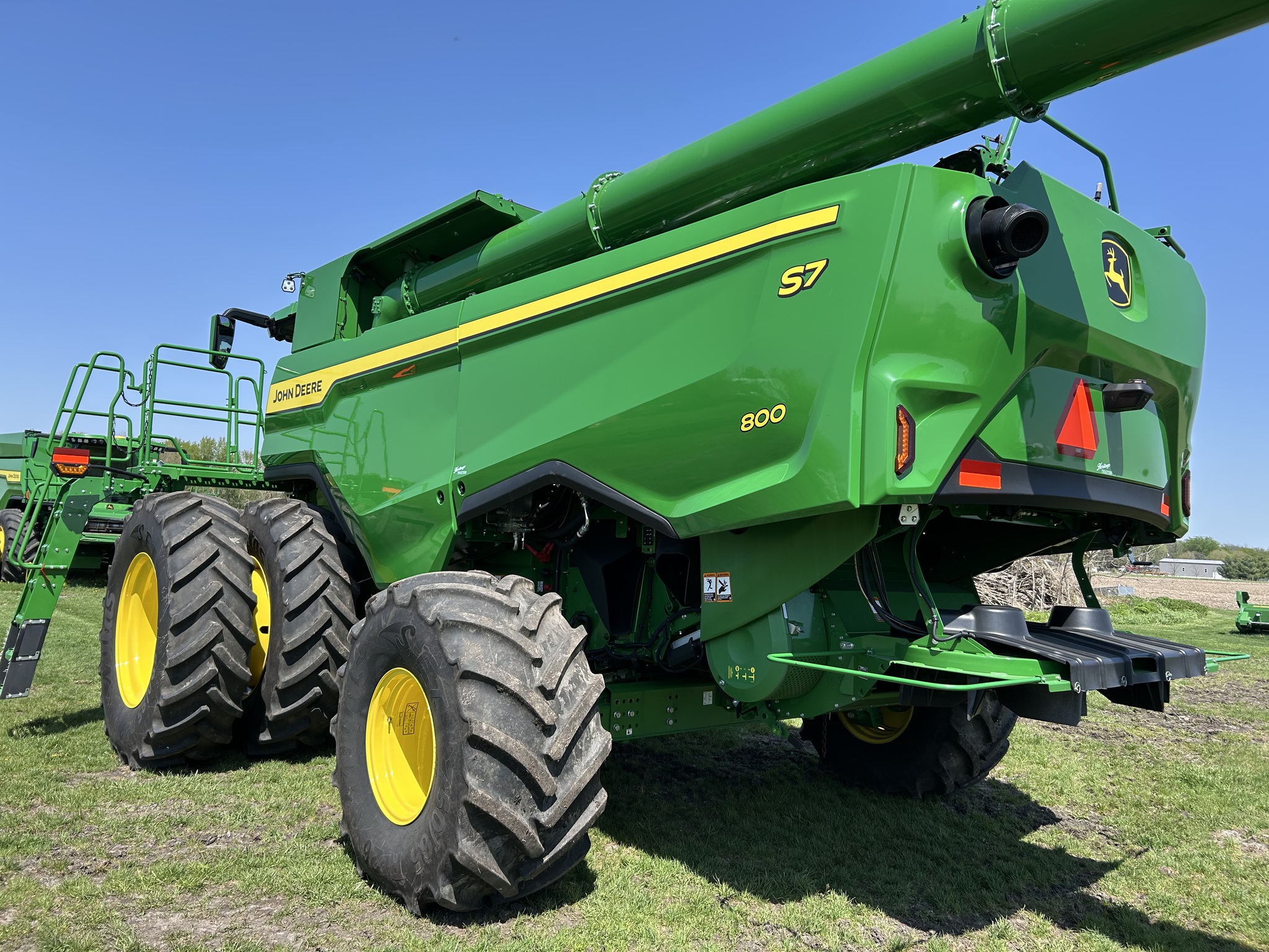  2025 John Deere S7 800 at Heritage Tractor in Brimfield, IL