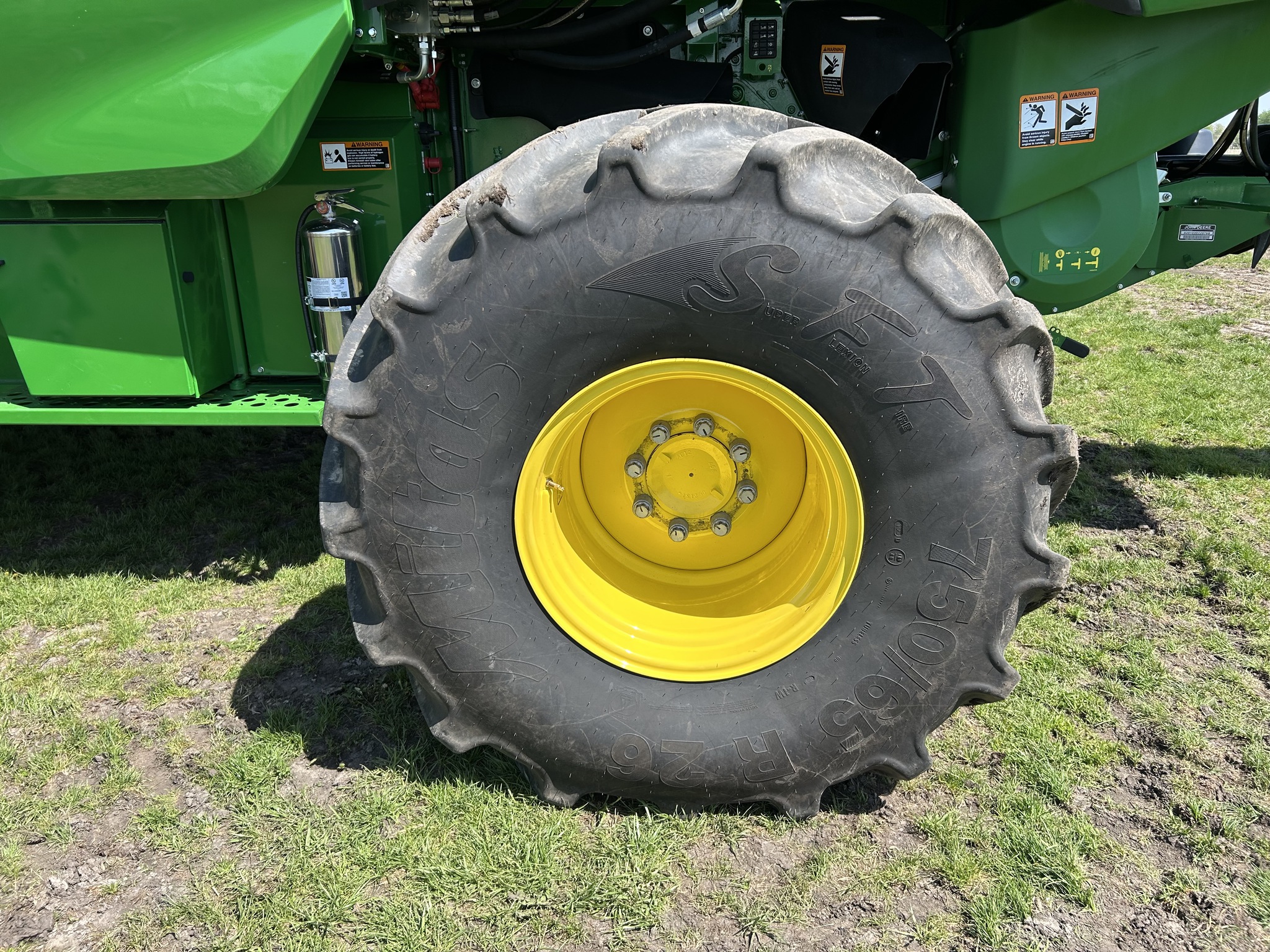  2025 John Deere S7 800 at Heritage Tractor in Brimfield, IL