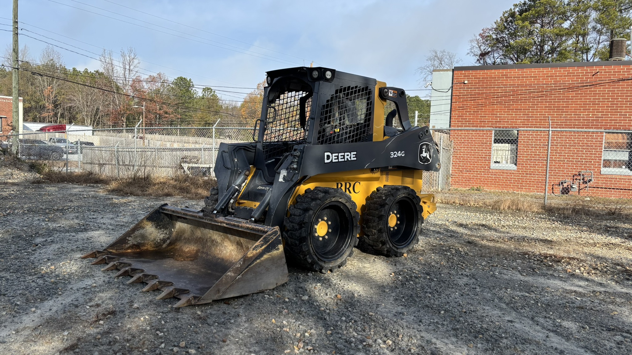 2019 John Deere 324G Image 1