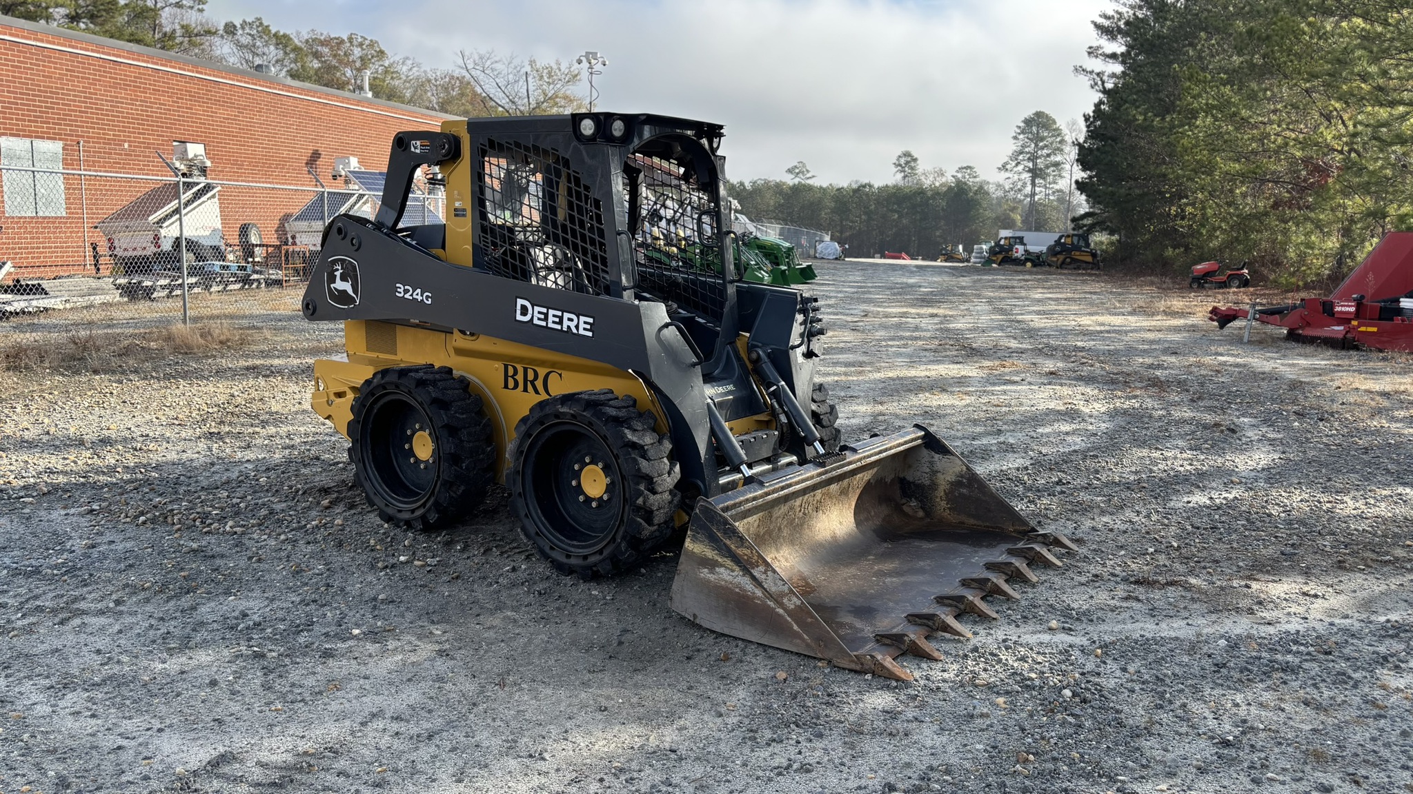 2019 John Deere 324G Image 6