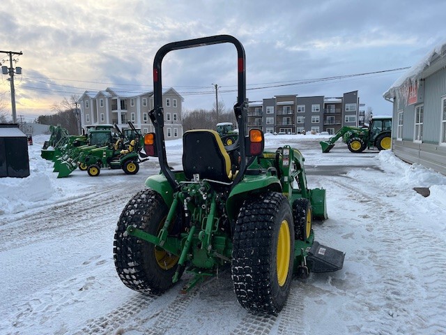 2022 John Deere 3039R Image 5