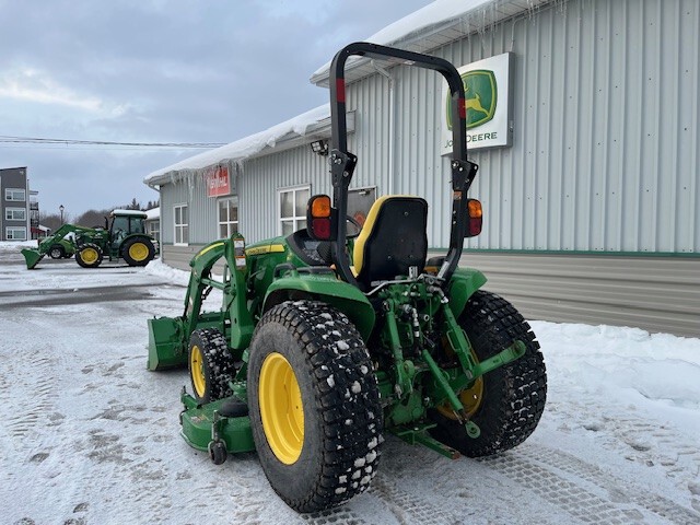 2022 John Deere 3039R Image 4