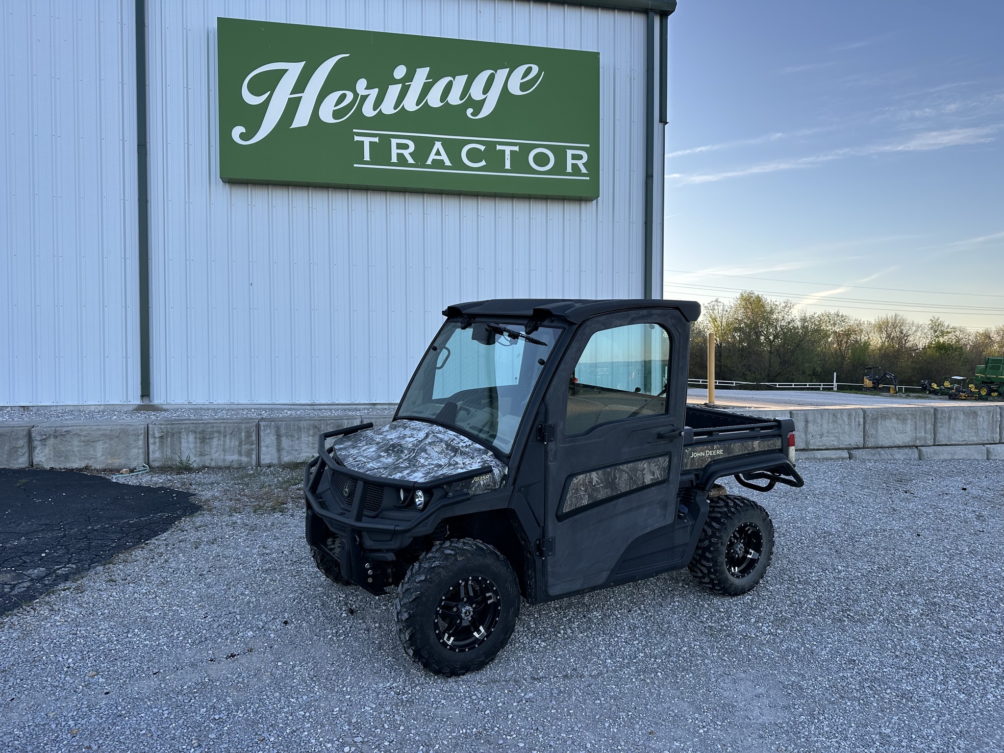  2021 John Deere XUV 835R at Heritage Tractor in Joplin, MO
