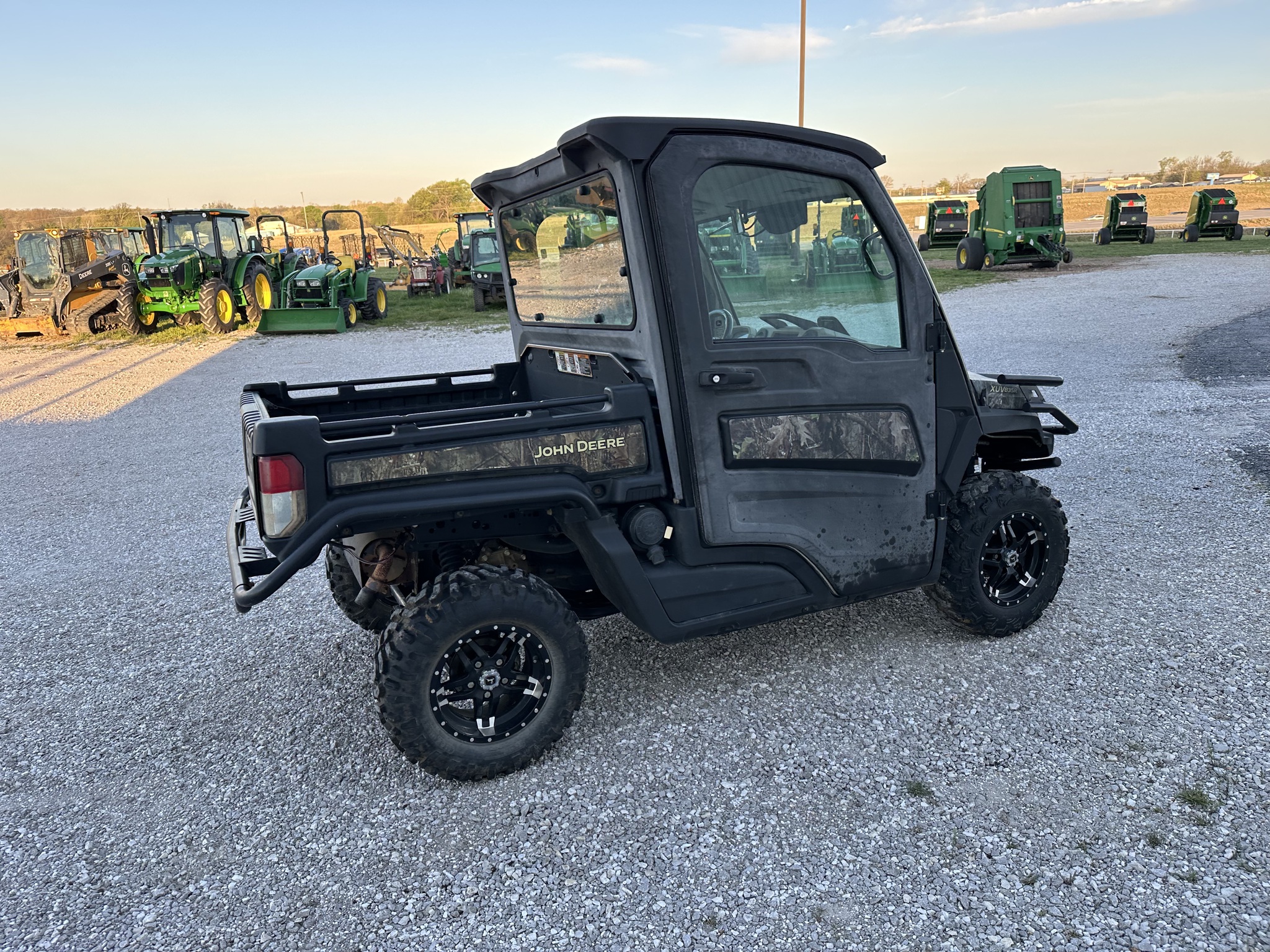  2021 John Deere XUV 835R at Heritage Tractor in Joplin, MO