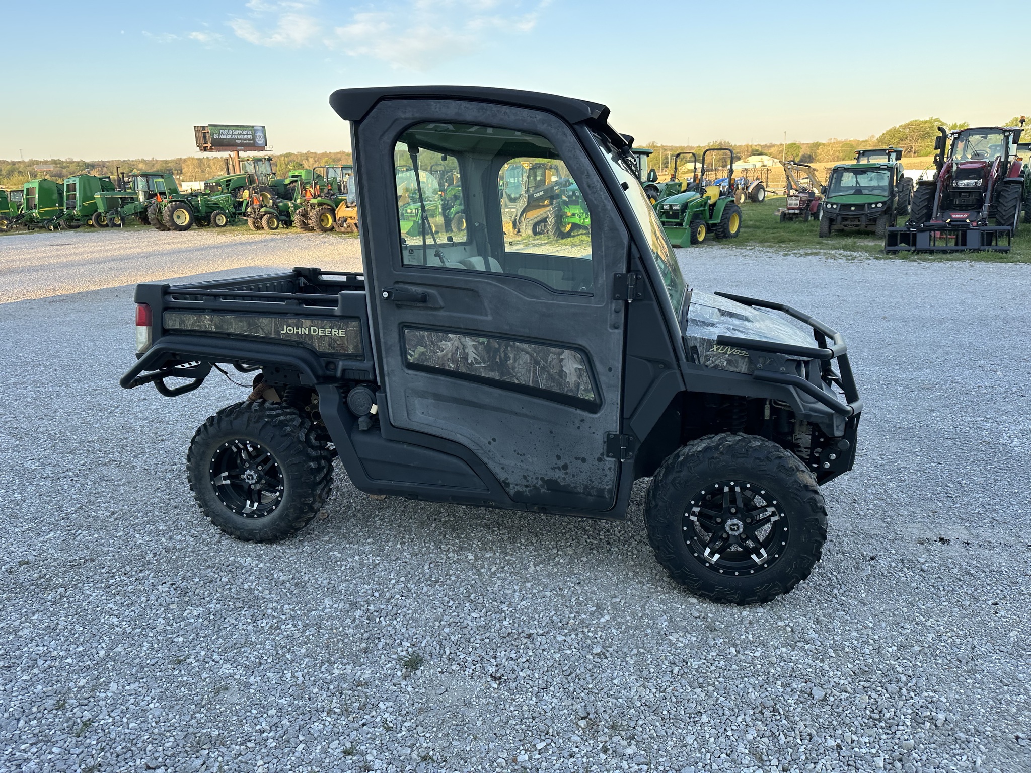  2021 John Deere XUV 835R at Heritage Tractor in Joplin, MO