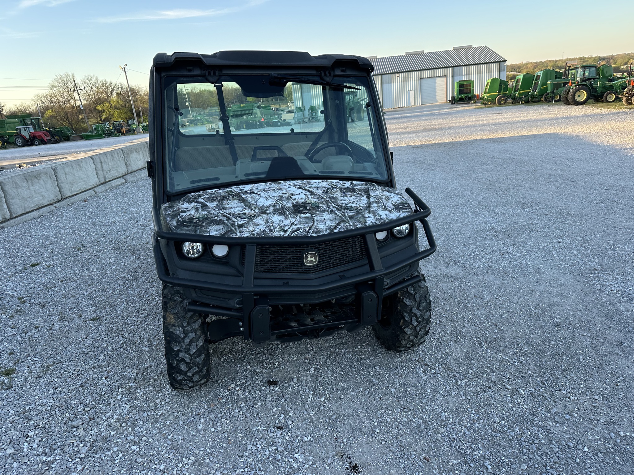  2021 John Deere XUV 835R at Heritage Tractor in Joplin, MO