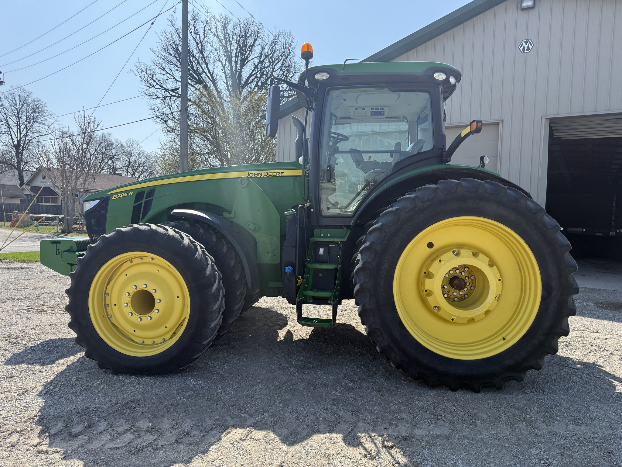  2019 John Deere 8295R at Heritage Tractor in Pontiac, IL