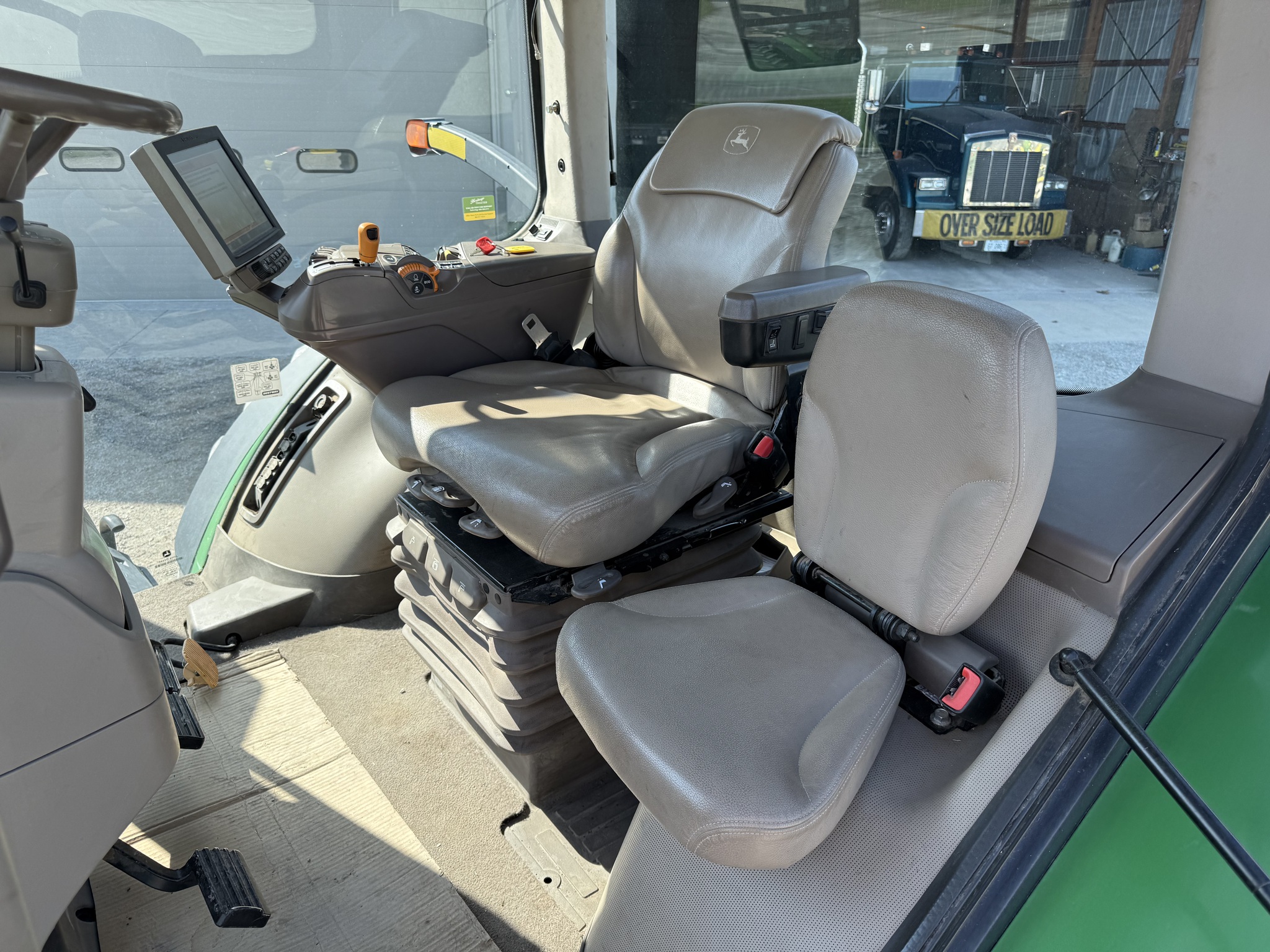  2019 John Deere 8295R at Heritage Tractor in Pontiac, IL