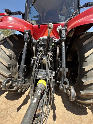 Case IH Magnum 340 image 27