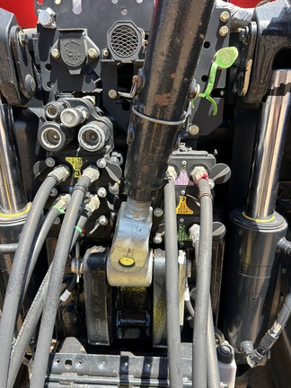 Case IH Magnum 340 image 24