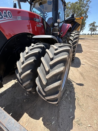 Case IH Magnum 340 image 22