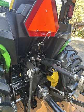 2021 John Deere 3038E-8