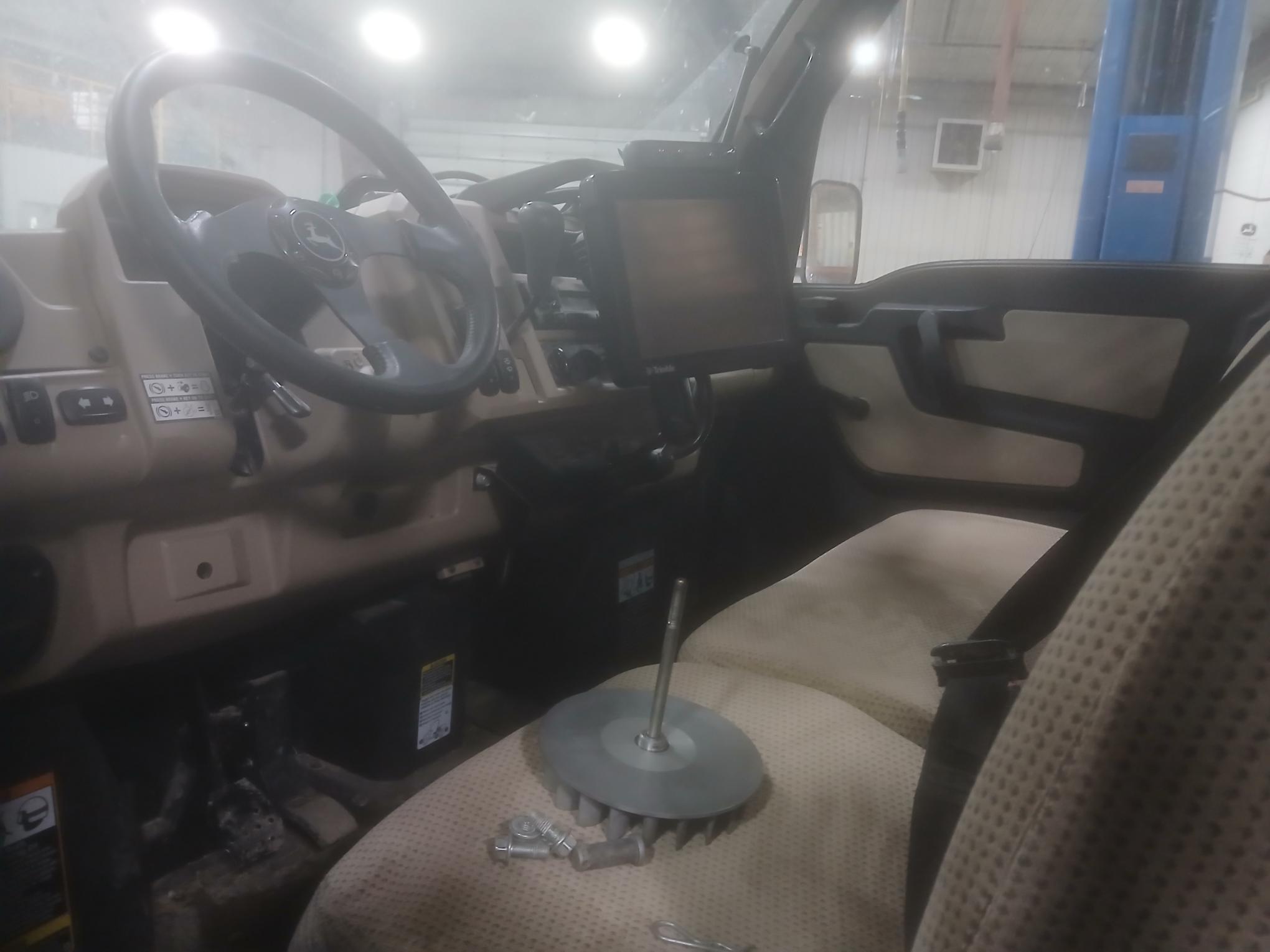 2021 John Deere XUV 835R Image 3