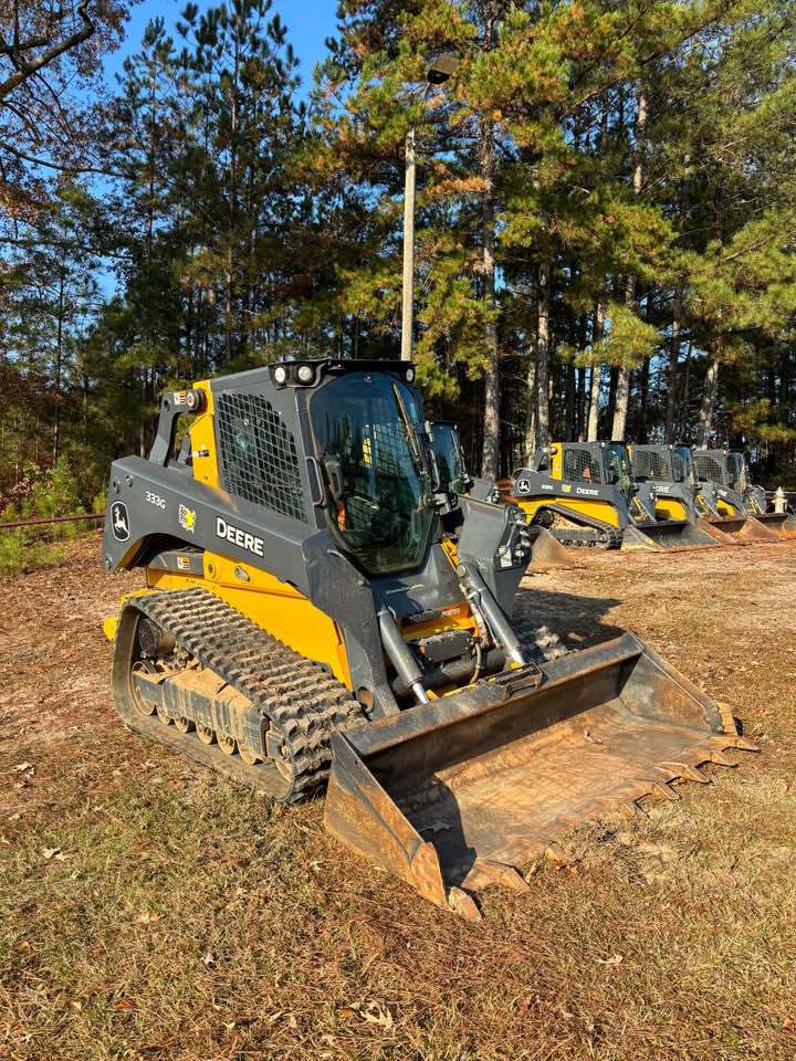 2023 John Deere 333G Image 1