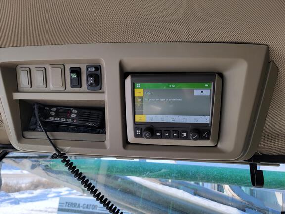 2024 John Deere 800R - Photo8