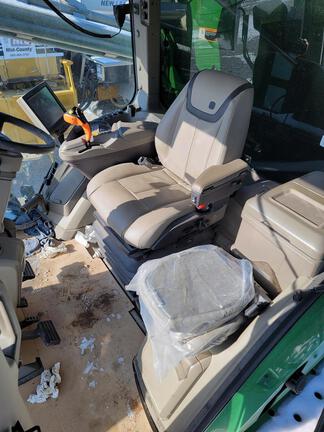 2024 John Deere 800R - Photo13