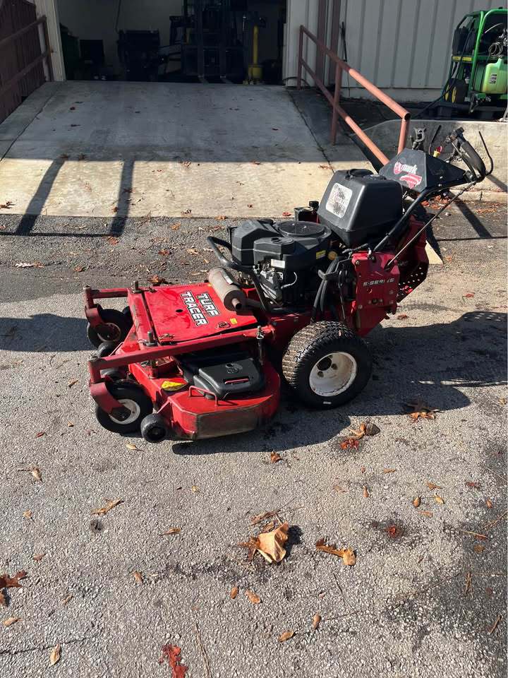 2016 Exmark TURF TRACER Image 2