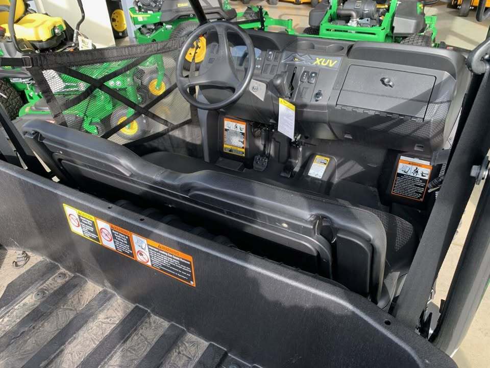 2025 John Deere XUV 590M Image 7