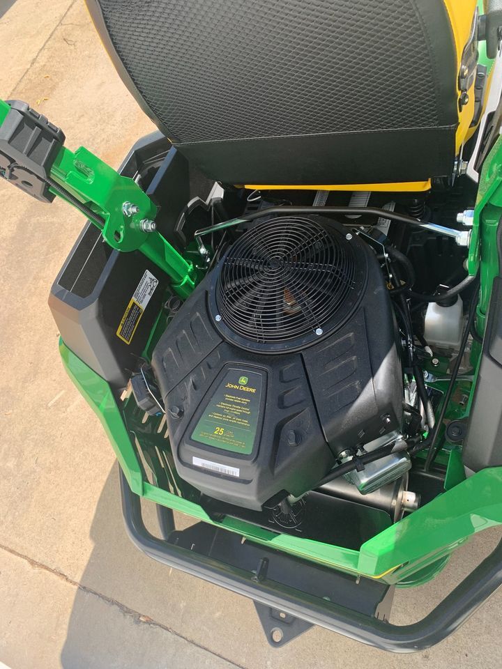 2026 John Deere Z545R Image 2