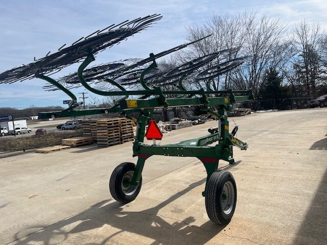  2026 Sitrex QR8 - 8 WHEEL RAKE, GREEN at Heritage Tractor in West Plains, MO