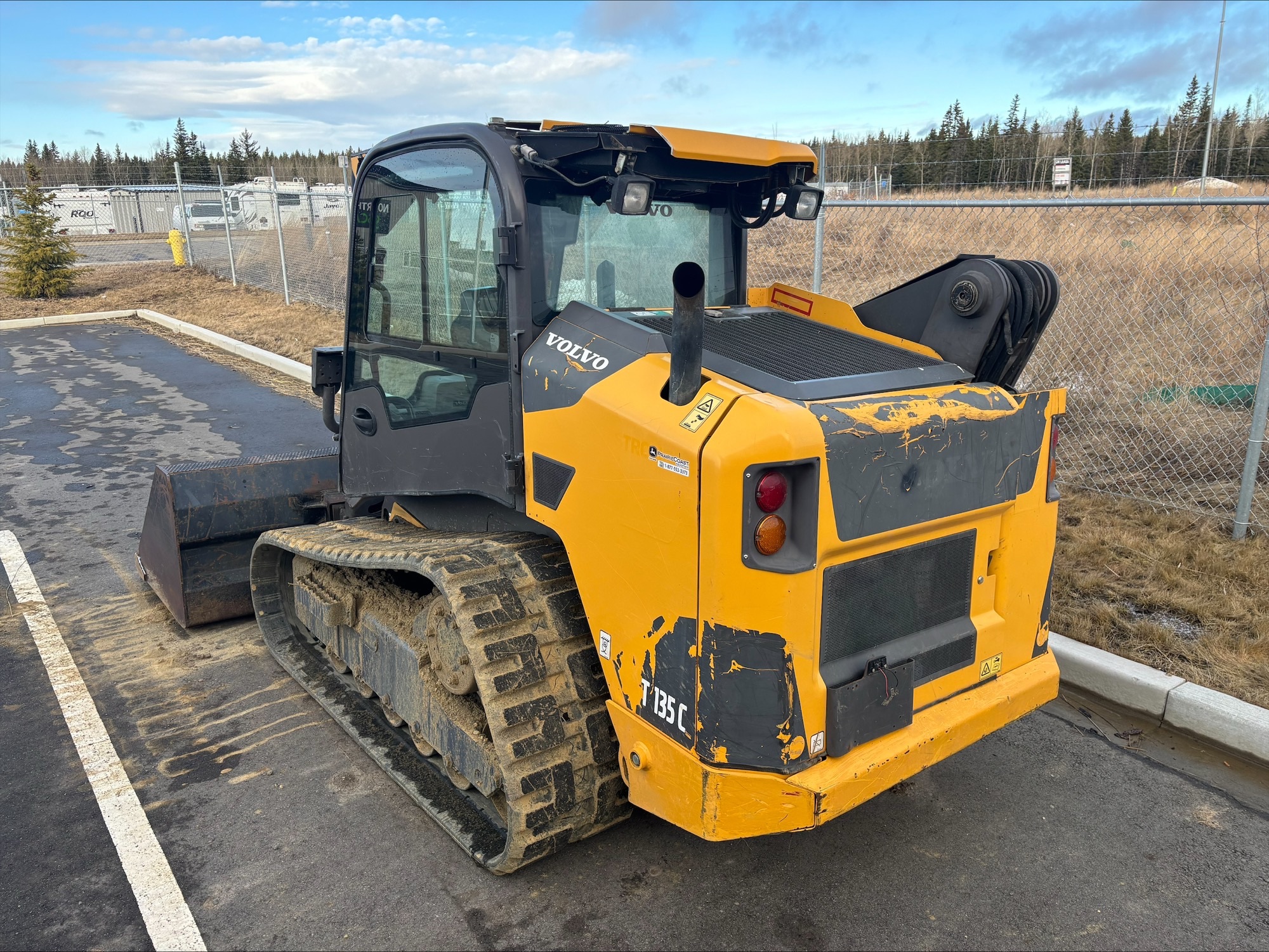 2018 Volvo T135C Image 2