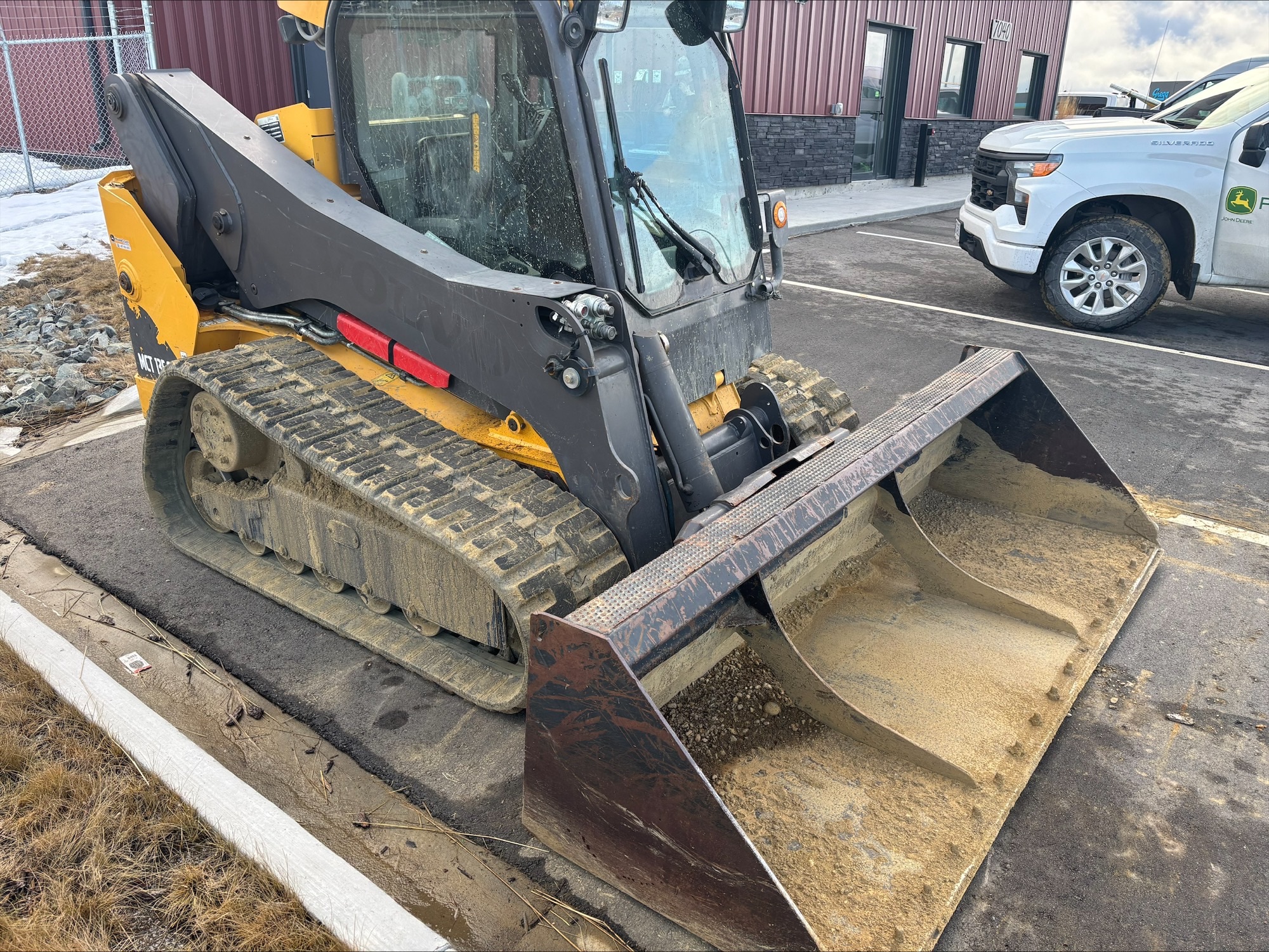 2018 Volvo T135C Image 3