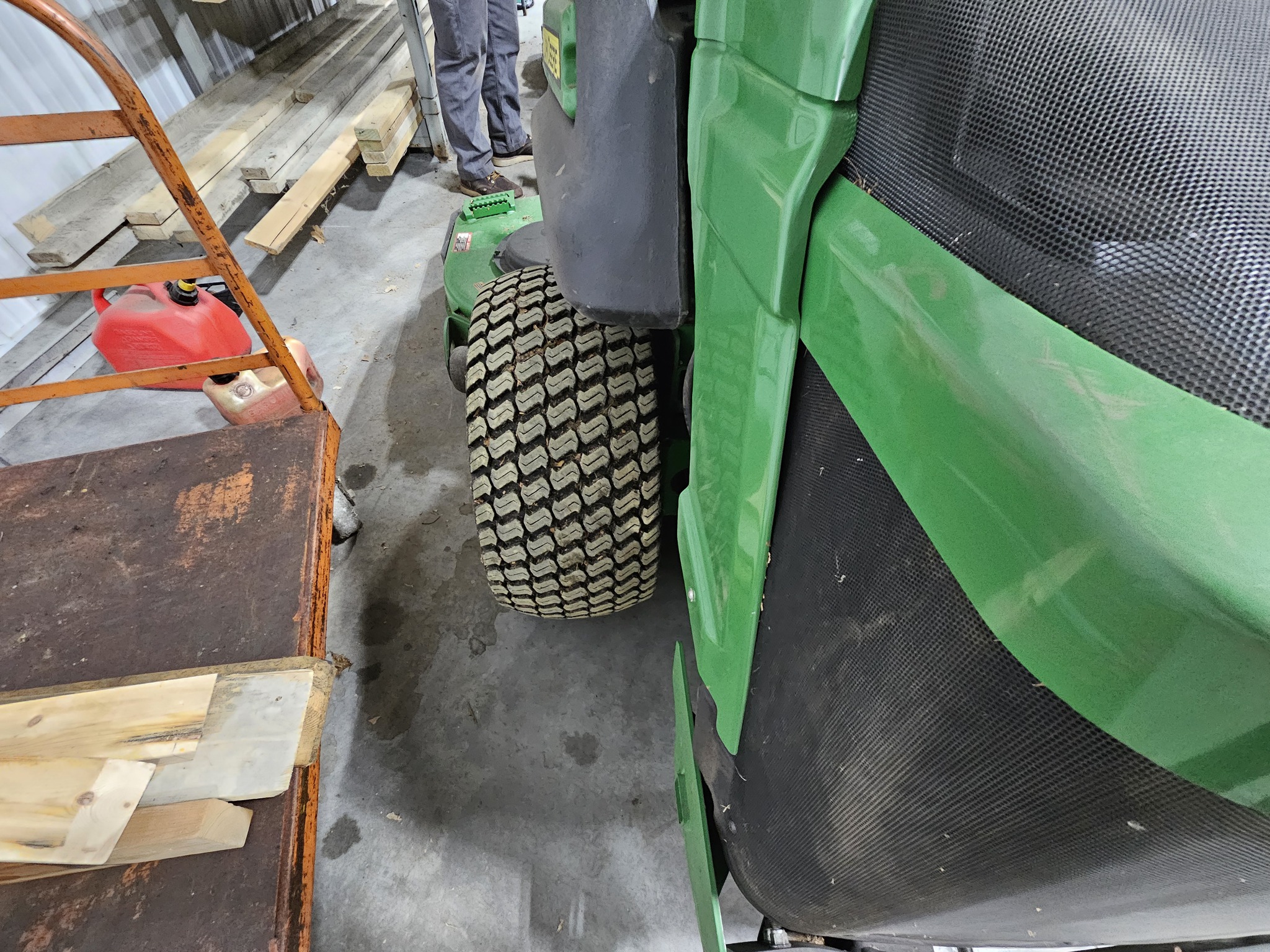  2024 John Deere Z997R at Heritage Tractor in Freeport, IL